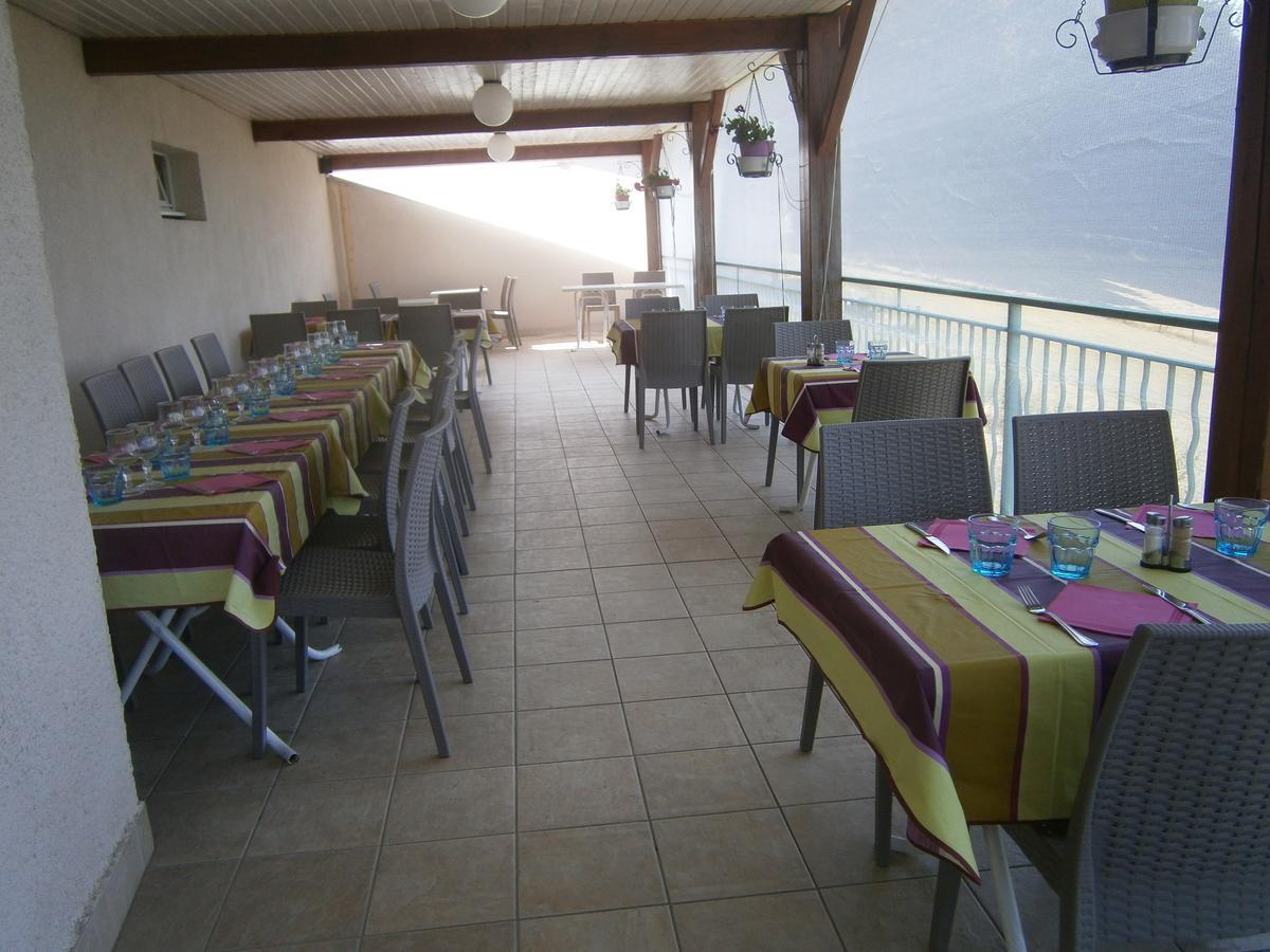 Les Sauvages  Hotel Restaurant De La Roche מראה חיצוני תמונה